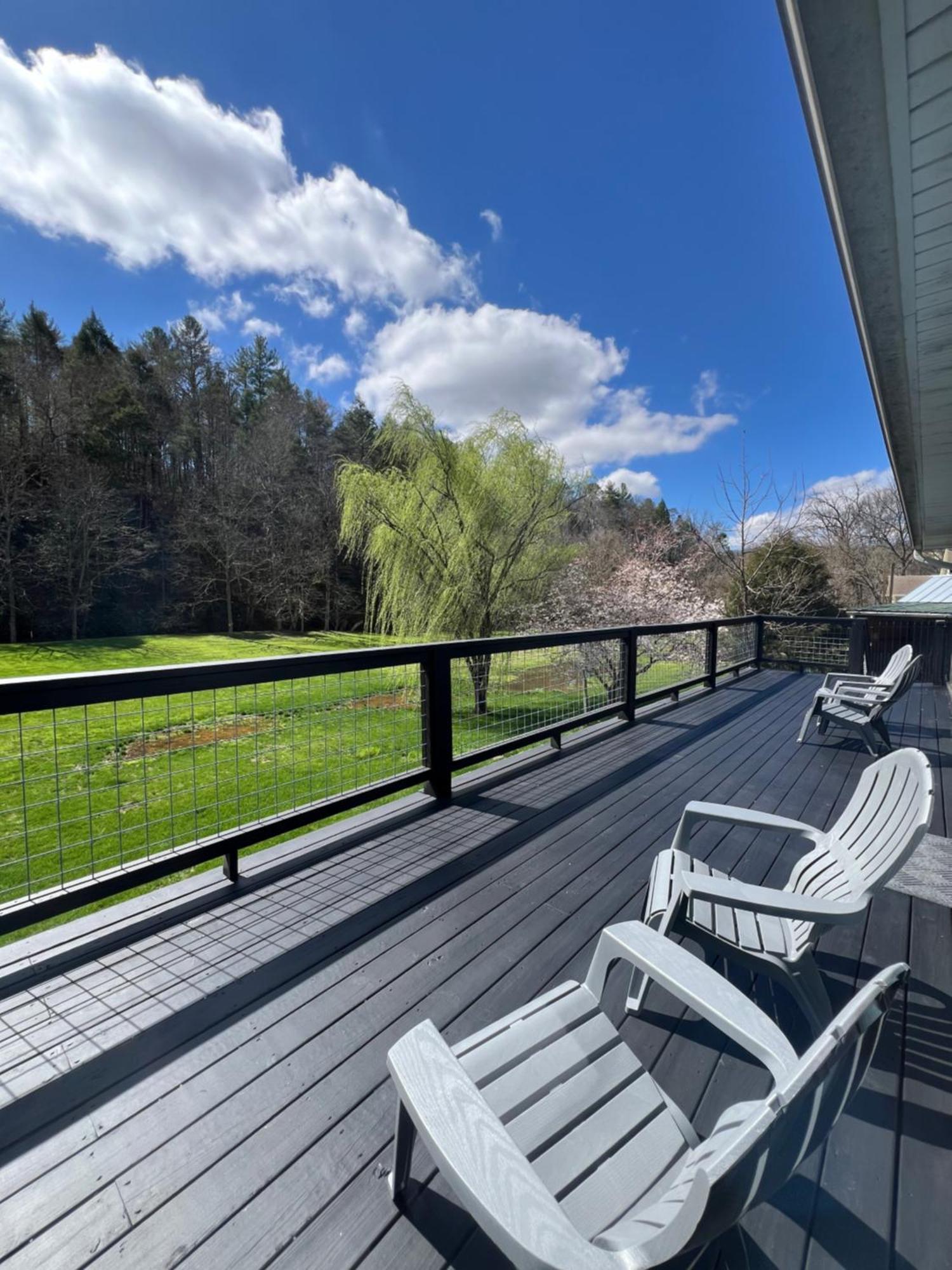 Firefly Fields 2-Acres With Guest House, Game Room, Mountain & River Views 塞维尔维尔 外观 照片