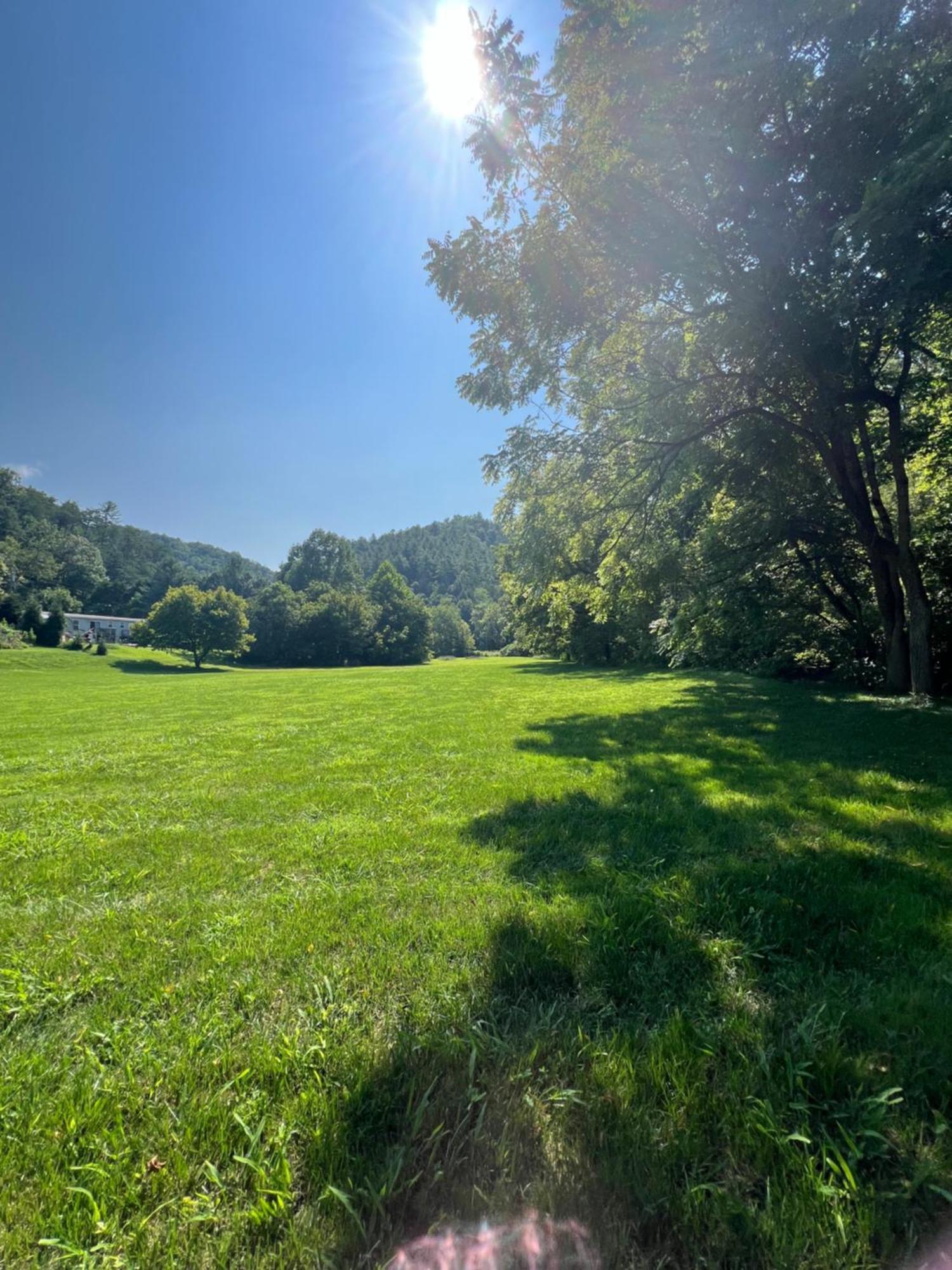 Firefly Fields 2-Acres With Guest House, Game Room, Mountain & River Views 塞维尔维尔 外观 照片