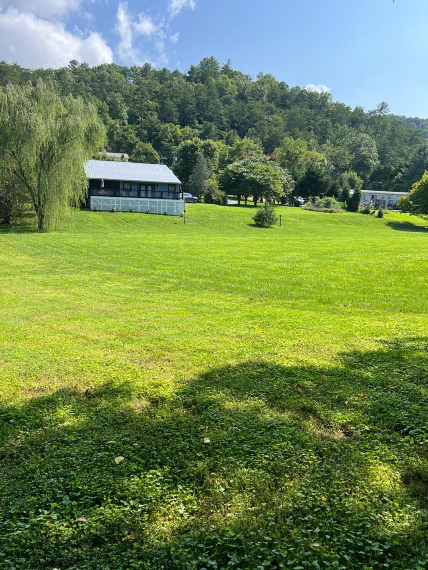 Firefly Fields 2-Acres With Guest House, Game Room, Mountain & River Views 塞维尔维尔 外观 照片